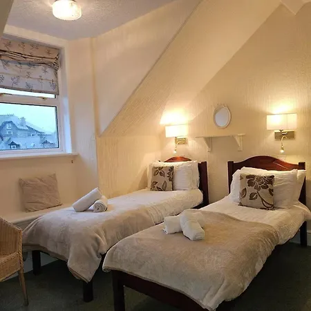 House 3*